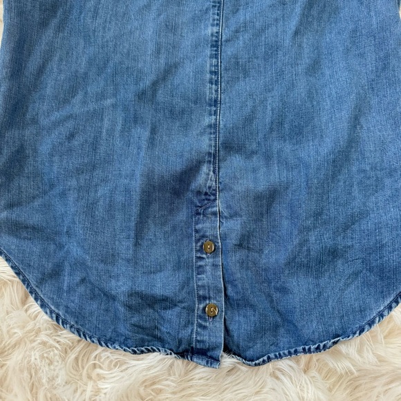 Cloth & Stone Chambray Top - Picture 6 of 6